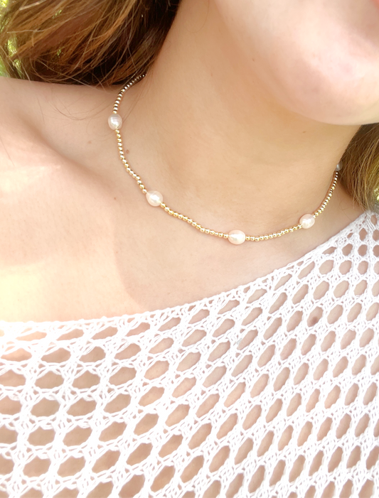 The Pop of Pearl Stretch Necklace image 0
