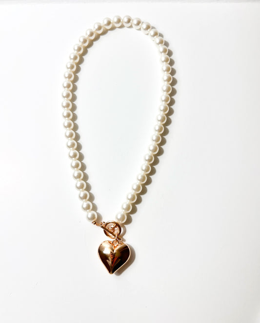 Chunky Heart Pearl Necklace image 0